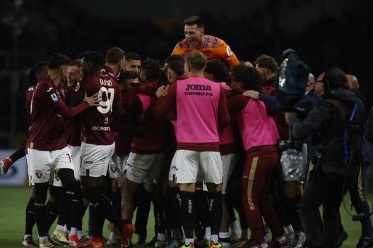 Torino Fc players celebrating after a goal during the Italian Serie A, football match between Torino FC - AC Milan on 18 May 2024 at Stadia Olympic Grande Torino, Turin Italy. Photo Nderim Kaceli