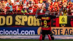 Derby di Recife, insulti sessisti contro la giornalista che riprende la rissa fra tifosi