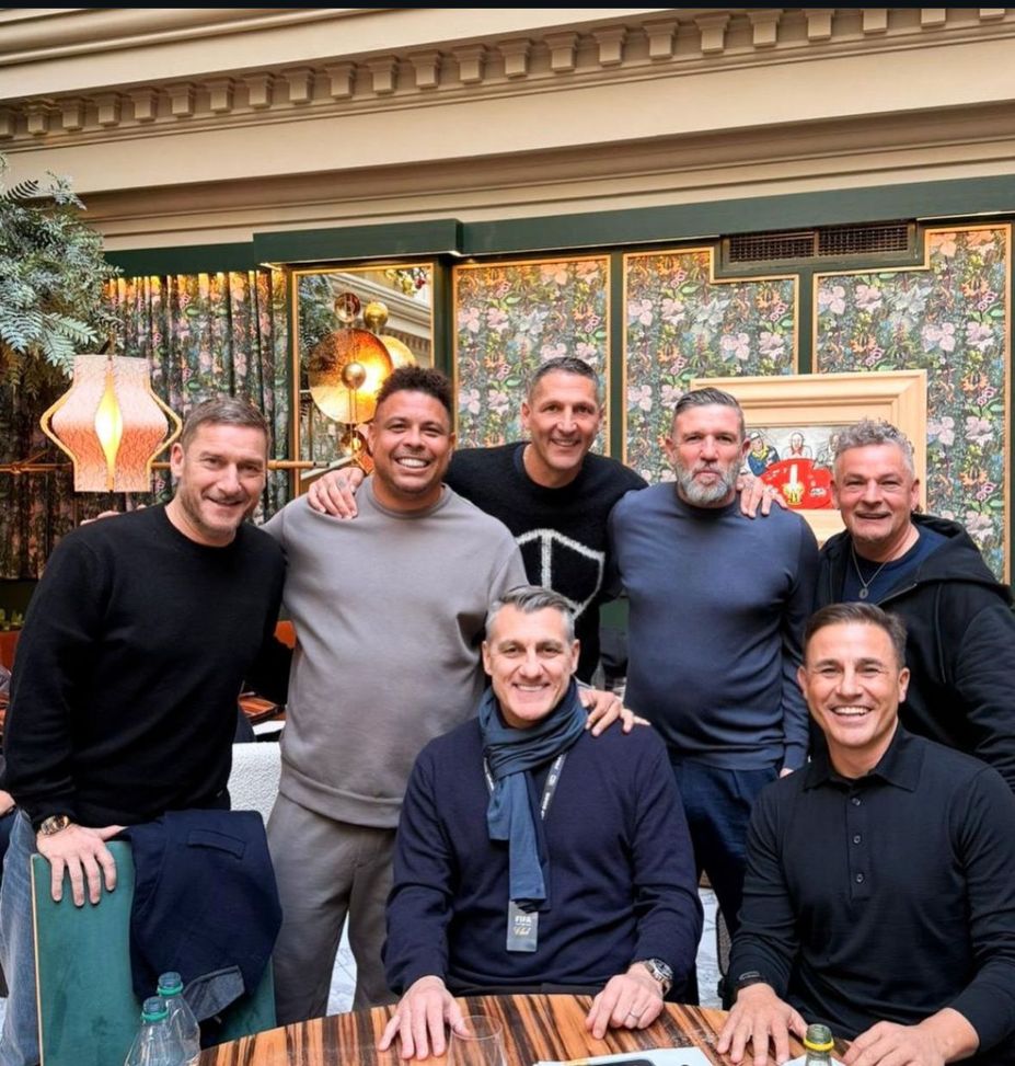 Totti, Ronaldo, Baggio e non solo: a Washington lo scatto con tutte le leggende- immagine 2