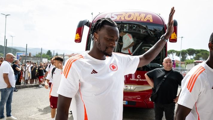 Abraham: “Le voci sul Milan ci sono e fanno piacere! Tomori e la concorrenza di Dovbyk…” - immagine 1