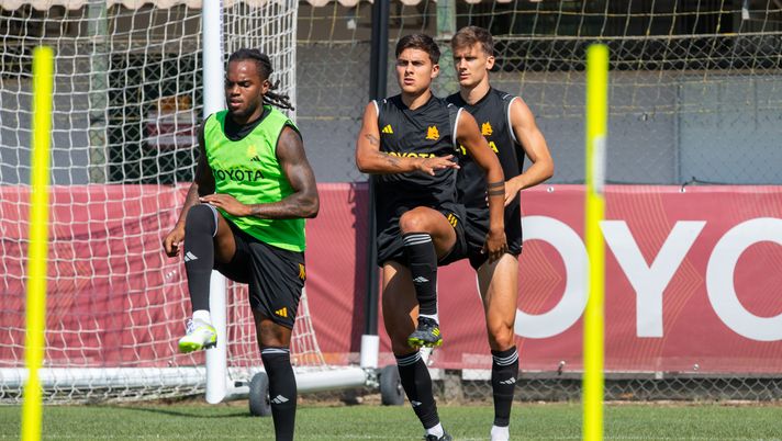 Dybala e Sanches tornano in gruppo. Club arabi su Smalling - immagine 1