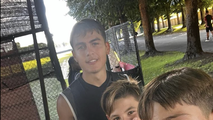 Roma, domani la ripresa degli allenamenti: Dybala e Renato Sanches sono già a lavoro - immagine 1