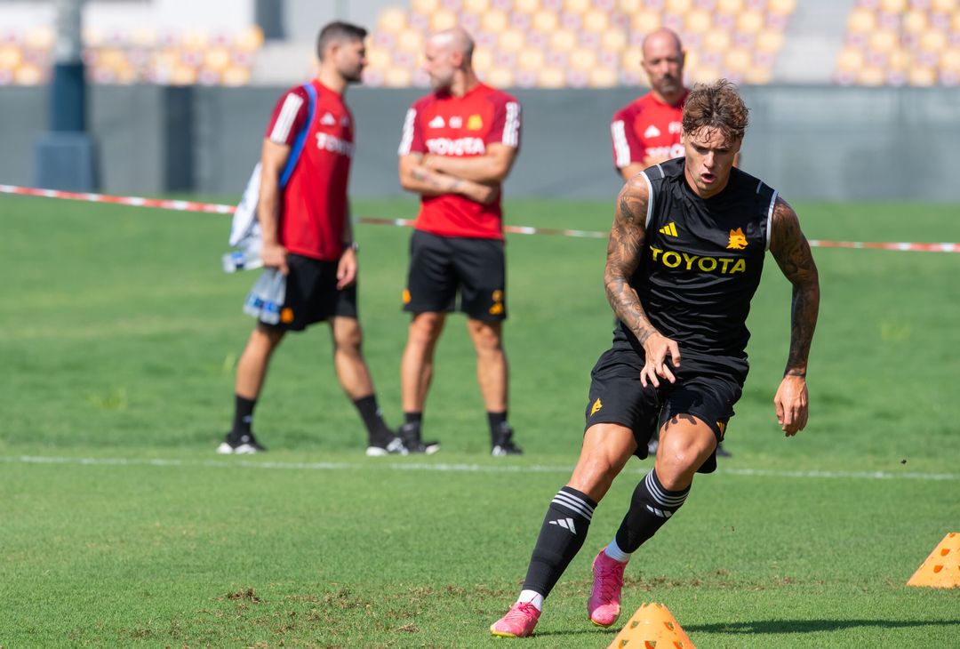 La Roma torna ad allenarsi in vista della sfida contro il Verona – FOTO GALLERY - immagine 9