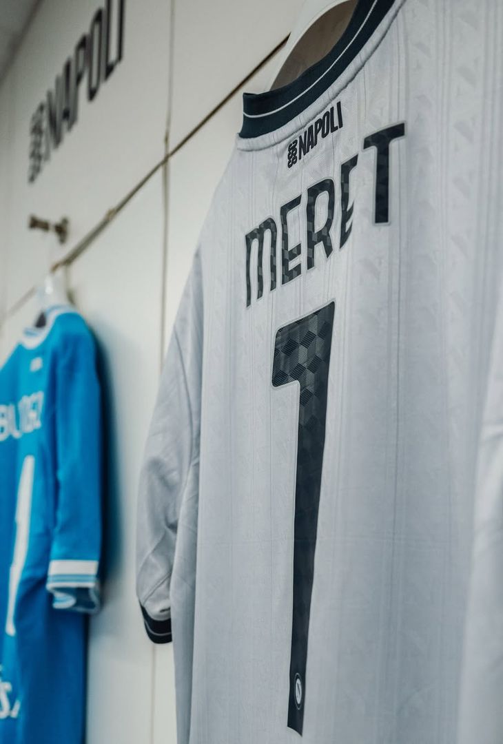 Tutto pronto nello spogliatoio del Napoli per la Fiorentina