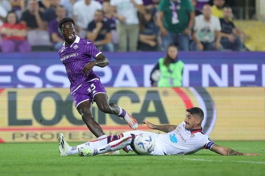 Sgasate e salvataggi sulla linea: Kayode è già un idolo- immagine 2