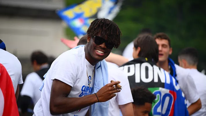 Bisseck compie 24 anni, l’Inter: “Prezioso contributo nella conquista della Seconda Stella” - immagine 1