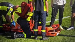 Bufera in Francia: petardo stordisce il portiere, compagno di squadra mostra il dito medio alla curva
