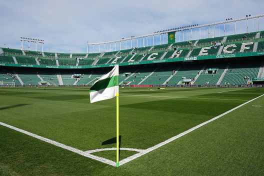 Elche, i tifosi rispondono con passione al ritorno in Liga: è record di abbonamenti- immagine 2