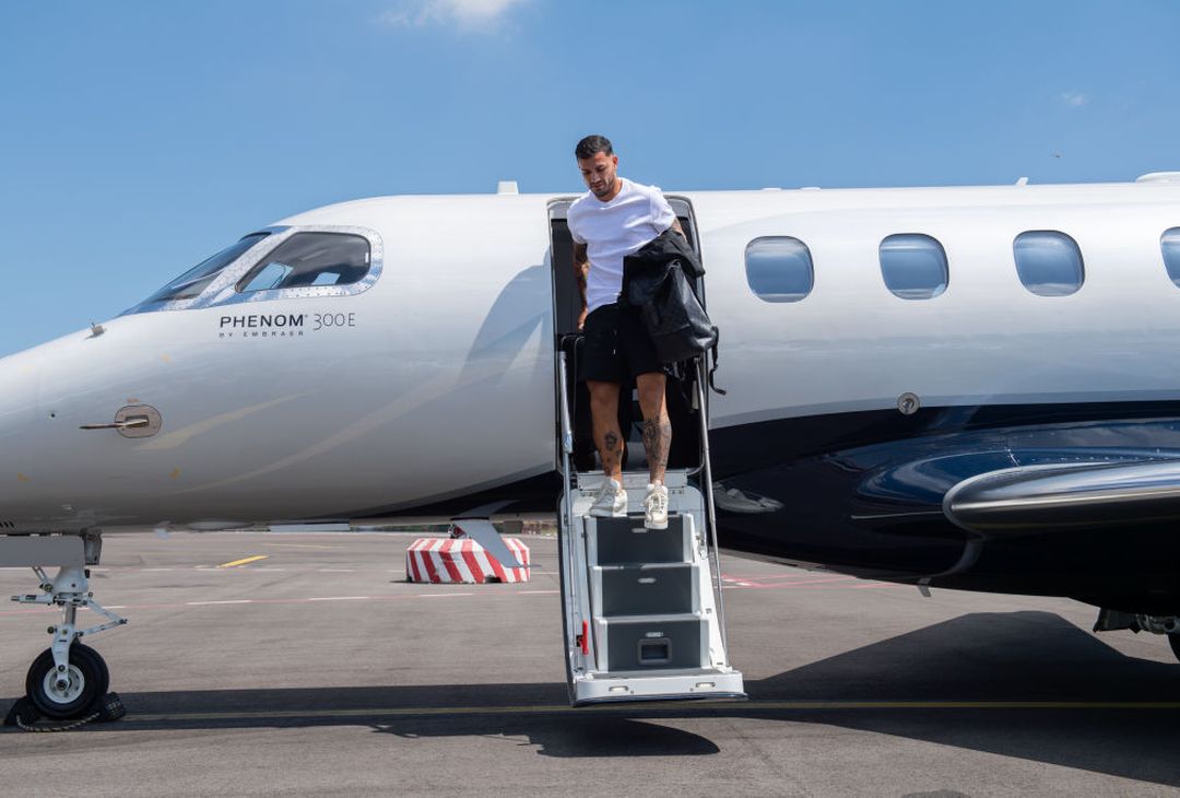 Roma, i primi scatti di Paredes con la maglia giallorossa – FOTO GALLERY - immagine 7