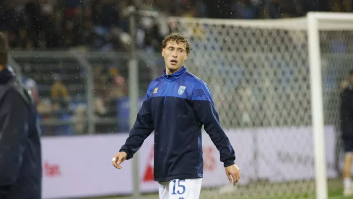 Vojvoda, nessuna sciarpa della Juve: ha lasciato il campo con quella del Kosovo - immagine 1