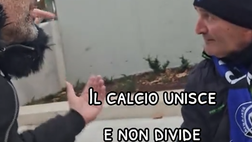 Il calcio unisce e non divide, l’abbraccio tra un tifoso atalantino e uno napoletano