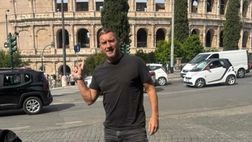 Totti ‘gladiatore’ al Colosseo. La dedica a Roma: “La bellezza”