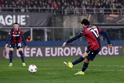 BOLOGNA, ITALY - FEBRUARY 26: Joao Mario del Bologna segna il primo gol della sua squadra durante la partita di ritorno degli spareggi a eliminazione diretta della UEFA Europa League 2025/26 tra il Bologna FC 1909 e l'SK Brann allo Stadio Renato Dall'Ara il 26 febbraio 2026 a Bologna, Italia. (Photo by Alessandro Sabattini/Getty Images) Bologna Brann