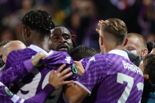 Gazzetta: “Non poteva finire 2-2. Nzola fa venire giù il Franchi”- immagine 2