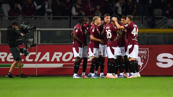 TURIN, ITALY - SEPTEMBER 25: Cesare Casadei of Torino FC celebrates after scoring the opening goal during the Coppa Italia match between Torino and Pisa at Stadio Olimpico on September 25, 2025 in Turin, Italy. (Photo by Valerio Pennicino/Getty Images) Genoa e Pisa crocevia per la stagione del Toro: ora ai granata servono punti - immagine 1