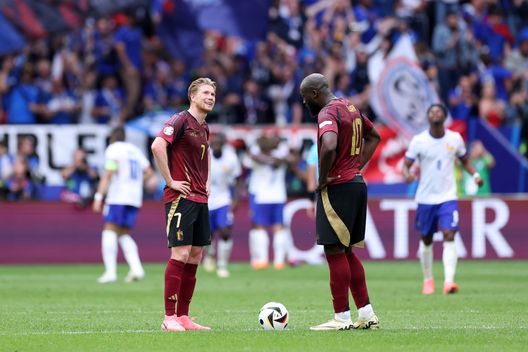 Kevin De Bruyne e Romelu Lukaku durante la partita contro la Francia a Euro 2024. (Photo by Alex Livesey/Getty Images) belgio