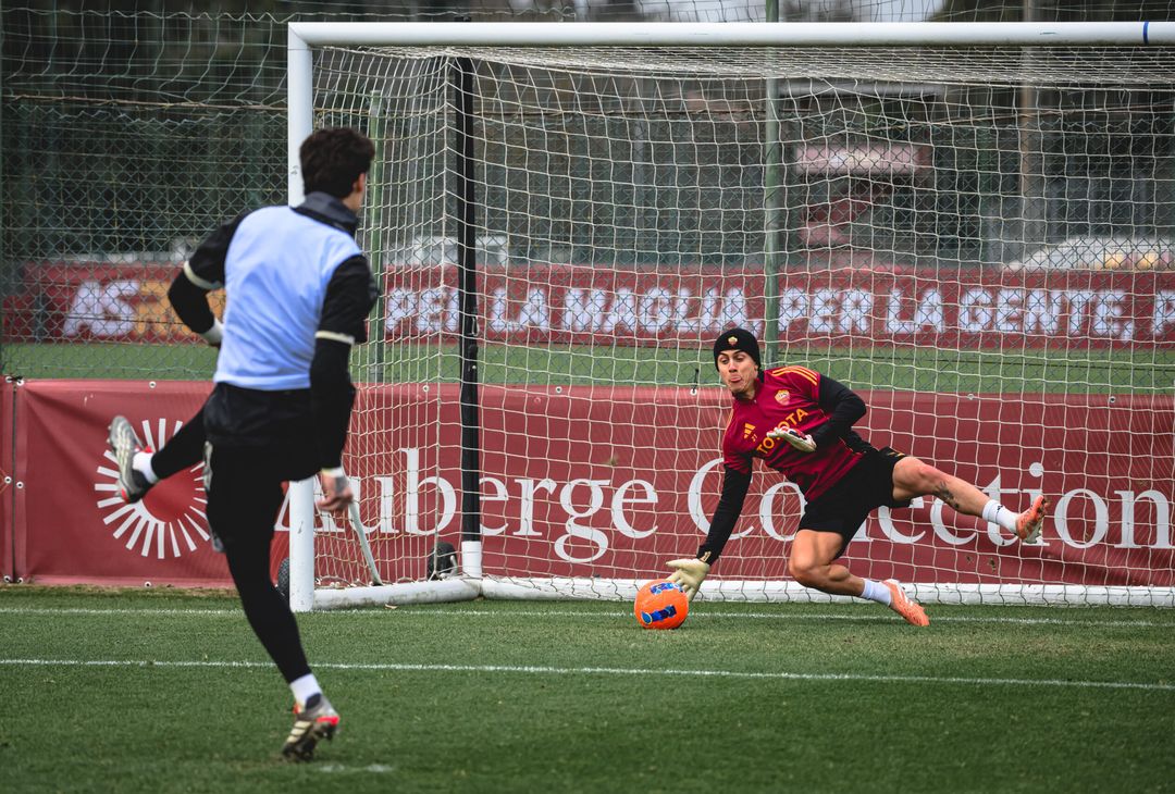 Trigoria, ultimo allenamento dell’anno – FOTO GALLERY - immagine 2