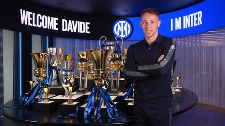 MILAN, ITALY - JULY 06: FC Internazionale Unveil New Signing Davide Frattesi at FC Internazionale Headquarters on July 06, 2023 in Milan, Italy. (Photo by Mattia Pistoia - Inter/Inter via Getty Images)