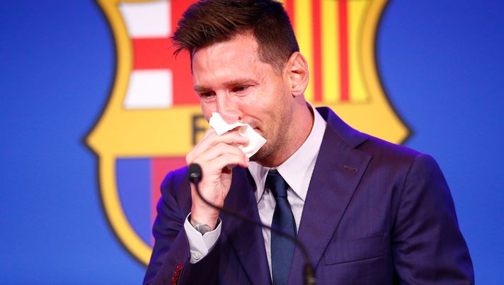 Barcellona, Victor Font cala l’asso: un manifesto gigante per promettere il ritorno di Messi - immagine 1