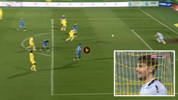 VIDEO – Una zolla di terra beffa il portiere: ecco il gol comico della rimonta