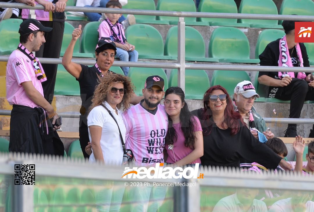 FOTOTIFO Palermo-Lecco, gli scatti ai tifosi al “Renzo Barbera” (GALLERY) - immagine 59