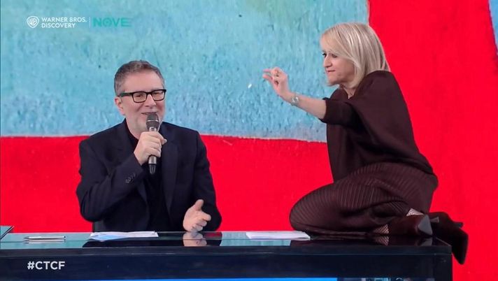 Che Tempo Che Fa, la Littizzetto sfotte Fazio: “Hai intervistato chiunque, ma la cosa…”  Che Tempo Che Fa, la Littizzetto sfotte Fazio: “Hai intervistato chiunque, ma la cosa…” - immagine 1