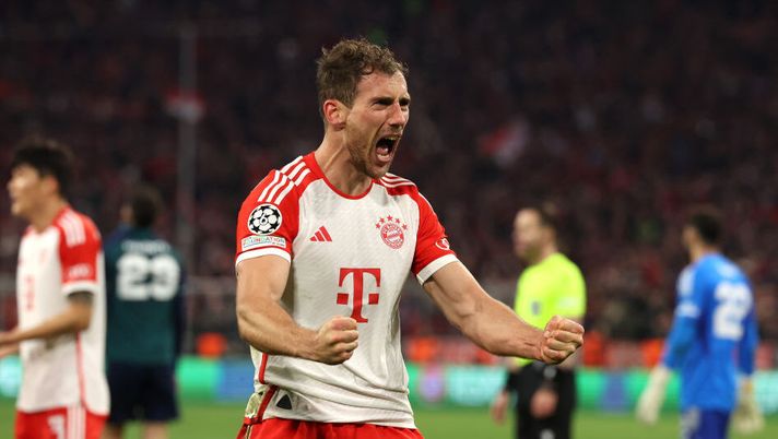 MUNICH, GERMANY - APRIL 17: Leon Goretzka of Bayern Munich celebrates after the team's victory during the UEFA Champions League quarter-final second leg match between FC Bayern München and Arsenal FC at Allianz Arena on April 17, 2024 in Munich, Germany. (Photo by Alexander Hassenstein/Getty Images) Champions League, il Bayern fa fuori l’Arsenal. Il Real trionfa ai rigori sul City - immagine 1