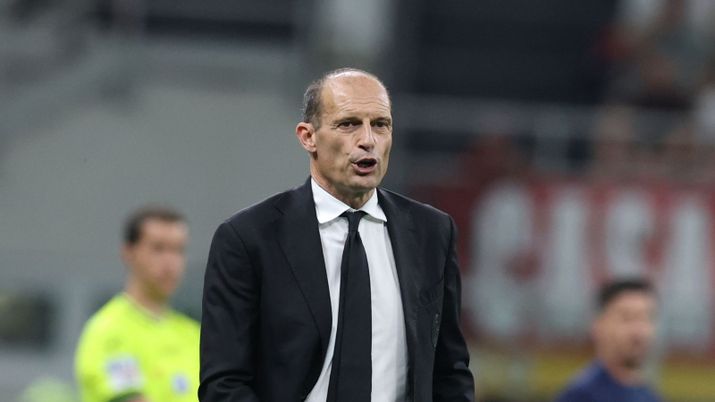 Massimiliano Allegri (allenatore AC Milan), qui durante Milan-Cagliari 1-2 | Serie A News 2025-26 (Getty Images) Milan-Cagliari 1-2, il Diavolo è fuori dalla Champions: 'Cacciate tutti'. Tifosi infuriati sui social