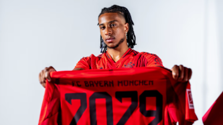 Michael Olise al Bayern Monaco, è ufficiale - Foto tratta da Account Instagram Bayern Monaco Michael Olise al Bayern Monaco, è ufficiale - Foto tratta da Account Instagram Bayern Monaco