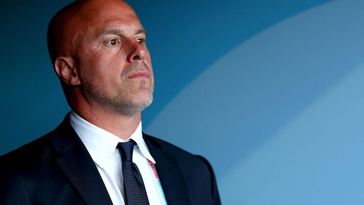 BERN, SWITZERLAND - JULY 11: Andrea Soncin, Head Coach of Italy, looks on prior to the UEFA Women's EURO 2025 Group B match between Italy and Spain at Stadion Wankdorf on July 11, 2025 in Bern, Switzerland. (Photo by Eddie Keogh/Getty Images) Italia femminile, il CT Soncin: “Abbiamo le carte per battere l’Inghilterra” - immagine 1