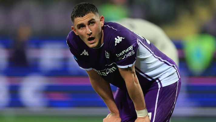 FLORENCE, ITALY - APRIL 13: Roberto Piccoli of ACF Fiorentina reacts during the Serie A match between ACF Fiorentina and SS Lazio at Artemio Franchi on April 13, 2026 in Florence, Italy. (Photo by Gabriele Maltinti/Getty Images) Malusci: “Piccoli, le critiche sono eccessive. Togliere Gud è difficile” - immagine 1