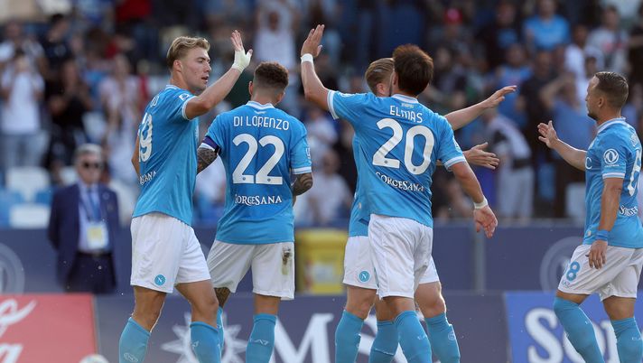 NAPLES, ITALY - MAY 24: Rasmus Hojlund of SSC Napoli celebrates after scoring his side first goal during the Serie A match between SSC Napoli and Udinese Calcio at Stadio Diego Armando Maradona on May 24, 2026 in Naples, Italy. (Photo by Francesco Pecoraro/Getty Images) napoli di lorenzo vergara