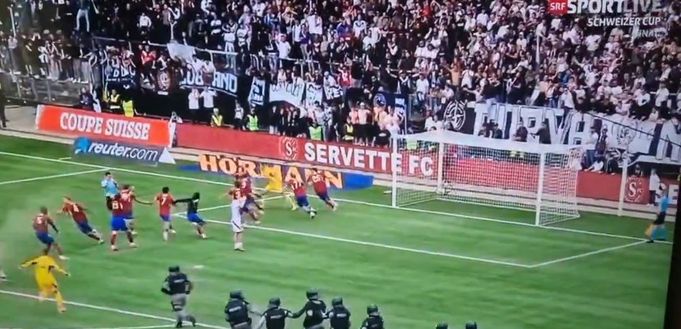 Coppa di Svizzera, vince il Servette dopo 24 rigori e l’intervento della polizia- immagine 3