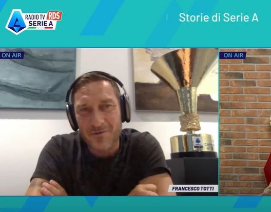 Totti ringrazia Ligabue per la dedica: “Un onore, anche perché non tifa Roma”- immagine 2