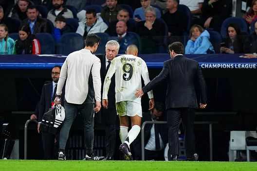 Carlo Ancelotti e Kylian Mbappè, Real Madrid (Foto di Angel Martinez/Getty Images) Sollievo per Mbappé e il Real Madrid: l’infortunio è meno grave del previsto- immagine 2