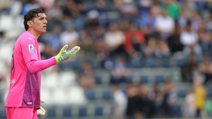 EMPOLI, ITALY - MAY 4: Christos Mandas goalkeeper of SS Lazio reacts during the Serie A match between Empoli and SS Lazio at Stadio Carlo Castellani on May 4, 2025 in Empoli, Italy. (Photo by Gabriele Maltinti/Getty Images) Mercato Lazio, arrivano aggiornamenti sulla situazione di Mandas: le ultime - immagine 1