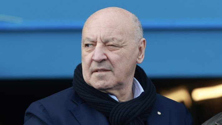 PISA, ITALY - NOVEMBER 30: Giuseppe Marotta of FC Internazionale looks on prior to the Serie A match between Pisa SC and FC Internazionale at Arena Garibaldi on November 30, 2025 in Pisa, Italy. (Photo by Gabriele Maltinti/Getty Images) Marotta: “Palestra? Lo escludo in modo categorico! Napoli favorito per lo Scudetto e la verità su Frattesi” - immagine 1