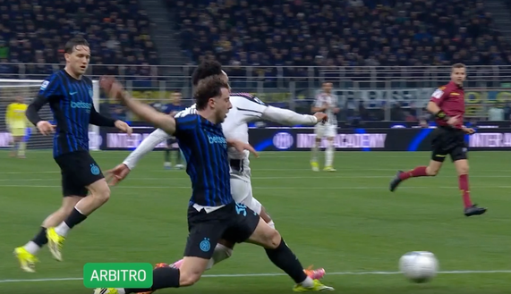 Open Var, De Marco: “Non esiste alcun rigore di Carlos Augusto su McKennie”- immagine 2