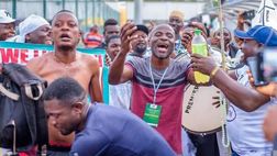 Camerun, vittoria decisiva per il titolo: in panchina ci va il presidente, e fa l’allenatore!