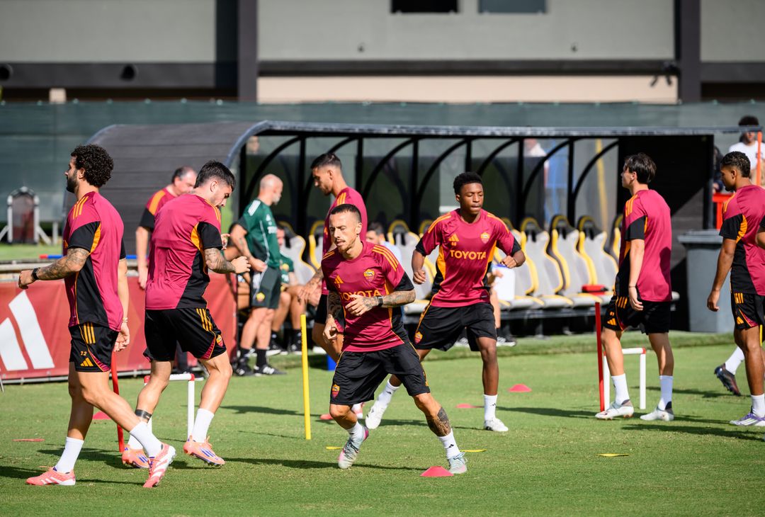Trigoria, la rifinitura alla vigilia di Roma-Lille – FOTO GALLERY - immagine 19