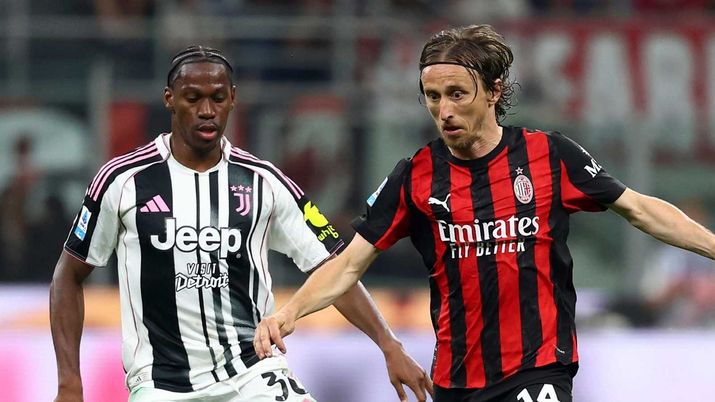 Luka Modric centrocampista AC Milan durante Milan-Juventus di Serie A