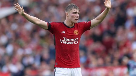 MANCHESTER, ENGLAND - OCTOBER 07: Rasmus Hojlund of Manchester United during the Premier League match between Manchester United and Brentford FC at Old Trafford on October 07, 2023 in Manchester, England. (Photo by Alex Livesey/Getty Images)