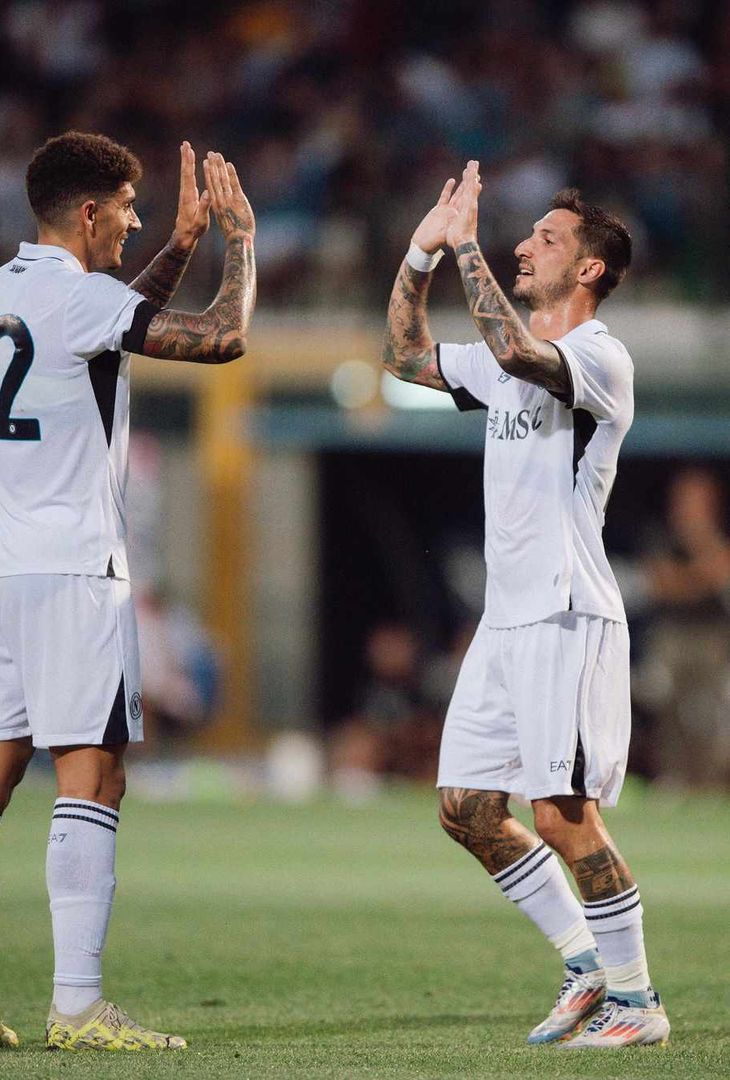 GALLERY Il poker del Napoli di Conte contro l’Egnatia: gli scatti più belli del match - immagine 13