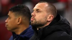 Il Merseyside derby può continuare: l’ex Everton Heitinga è il vice di Slot al Liverpool