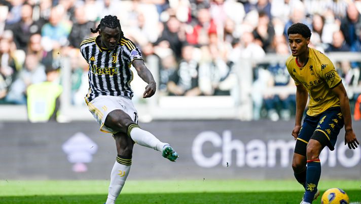 TURIN, ITALY - MARCH 17: Moise Kean of Juventus kicks the ball attempt scores a goal during the Serie A TIM match between Juventus and Genoa CFC at Allianz Stadium on March 17, 2024 in Turin, Italy. (Photo by Daniele Badolato - Juventus FC/Juventus FC via Getty Images) Carlino – Tra Calafiori e la Juventus spunta Kean - immagine 1