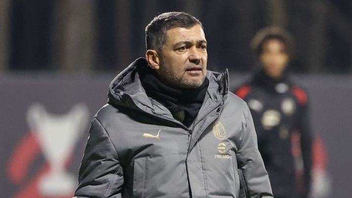 Sergio Conceicao (allenatore AC Milan), qui durante una seduta di allenamento a Milanello | Milan News (Getty Images) Sergio Conceicao AC Milan allenamento Milanello