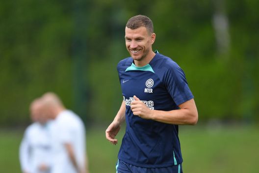 CorSera – Dzeko, richieste fuori portata. Lukaku? Proposta provocatoria Chelsea respinta- immagine 3