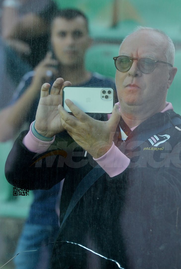 FOTOTIFO Palermo-Lecco, gli scatti ai tifosi al “Renzo Barbera” (GALLERY) - immagine 22