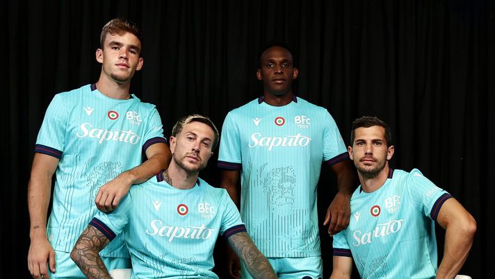 Ecco la nuova terza maglia del Bologna- immagine 4