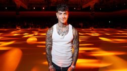 Sanremo, ancora critiche a Tony Effe dal Codacons e non solo